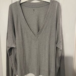 GapFit lightweight pullover